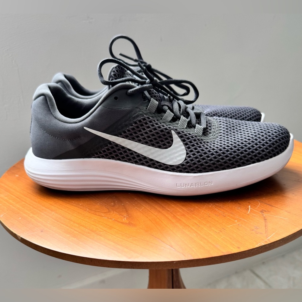 Nike Men's Lunarconverge 2, Running Shoes, Grey and White, Style 908986, Size 10
